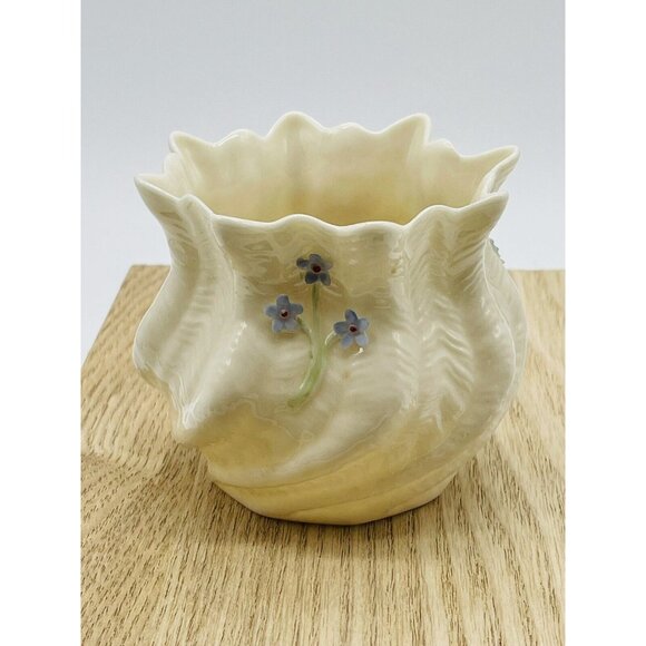 Vintage Pottery by Belleek Ireland Carlingford Crimped Cache Pot Shamrock & Rose - Picture 3 of 7